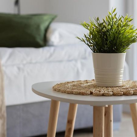 Ursus Sunny Studio For 4 Guests With Parking & Balcony By Noclegi Renters 바르샤바 외부 사진